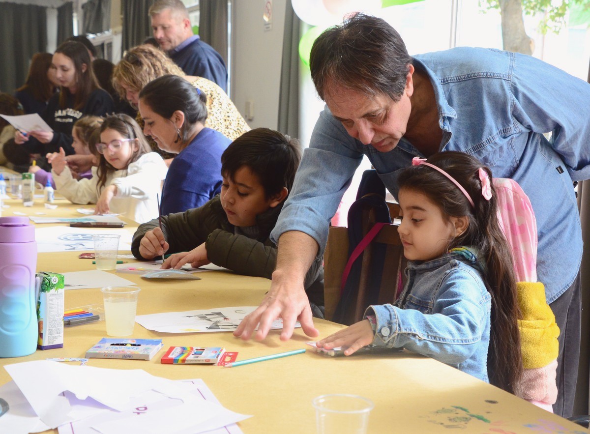 ARTES PLÁSTICAS CREADAS POR CHICAS Y CHICOS