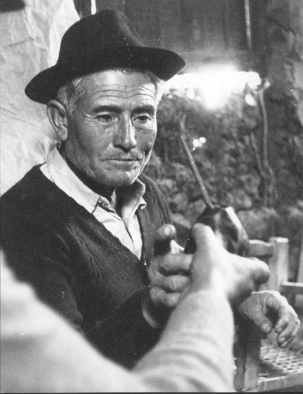 008. Cochengo mateando. Foto J. Prelorán. copia