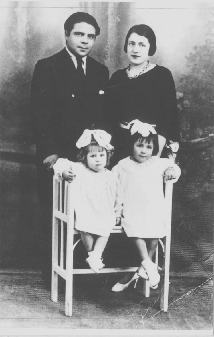 02 B. Fourcade Gustavo Adolfo y Flía. 1928
